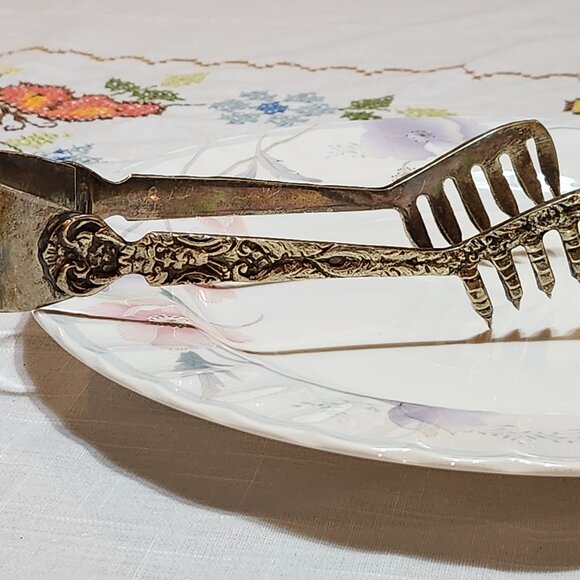 Vintage Silverplated Ice Tongs Sugar Cube Tongs Scrollwork & 6 Claw Bird Feet 7' - Picture 14 of 16